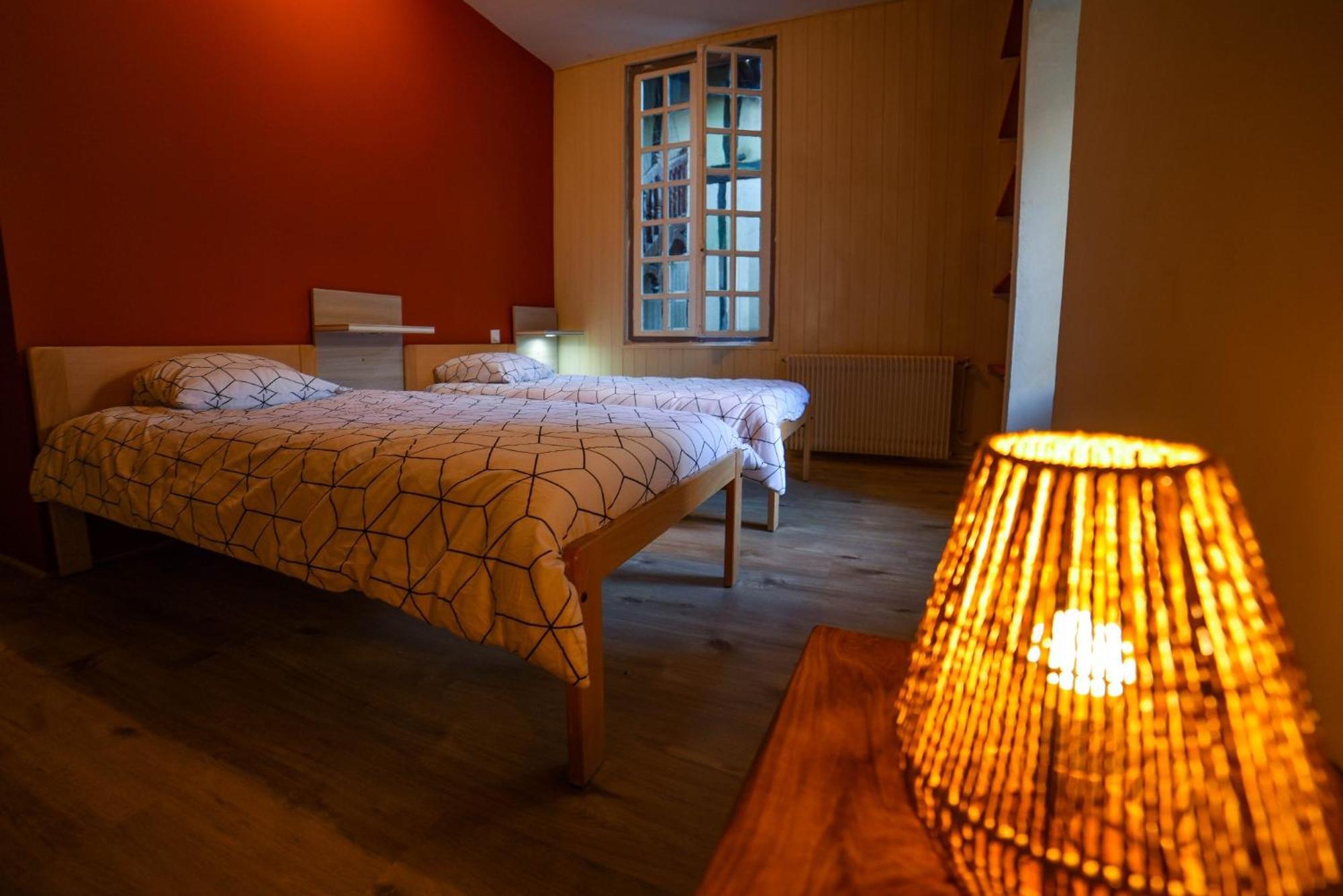 Amani Hostel La Reole Luaran gambar
